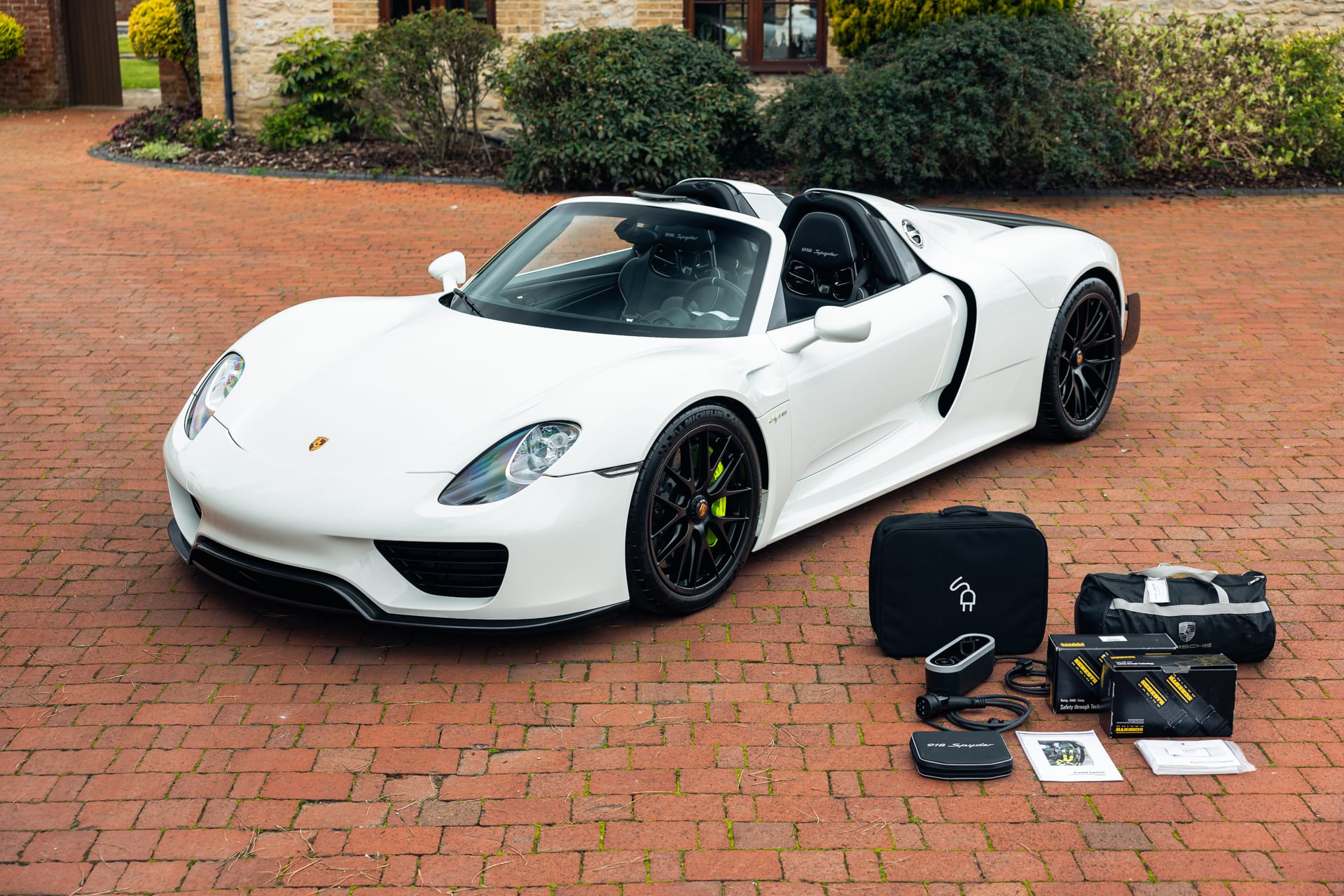 2015 Porsche 918 Spyder | Girardo & Co